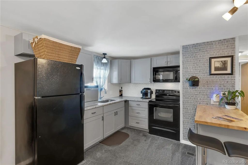 262 Marble Circle, Golden
