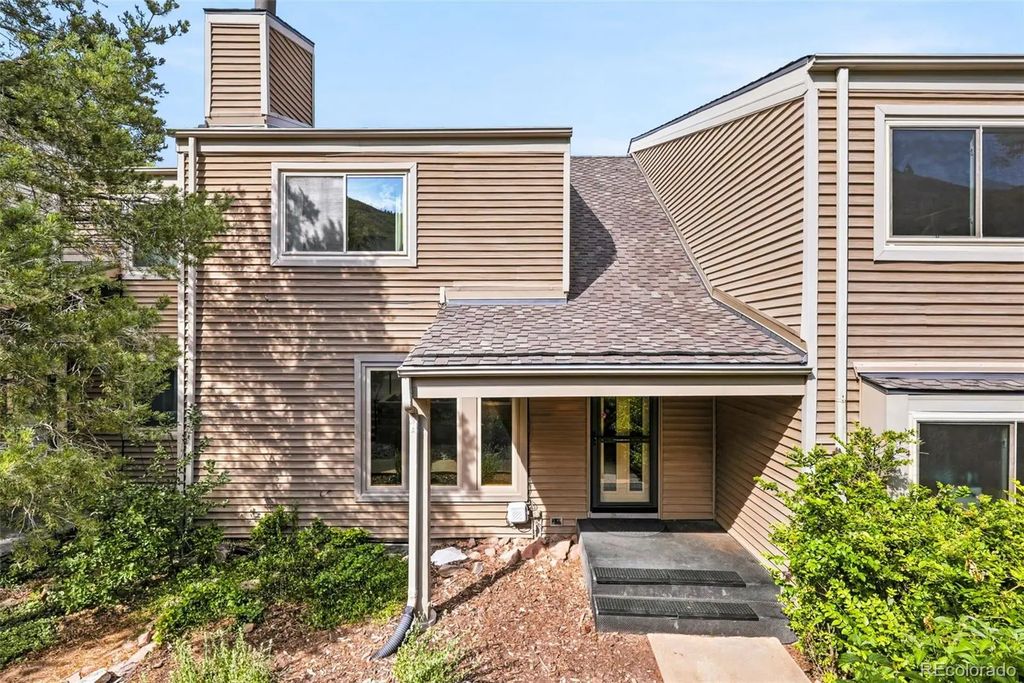 6846 Surrey Trail, Littleton