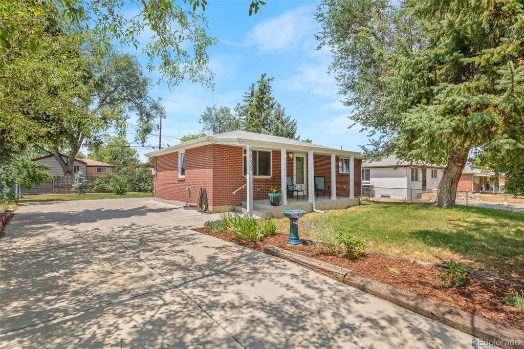 8855 Hastings Way, Westminster