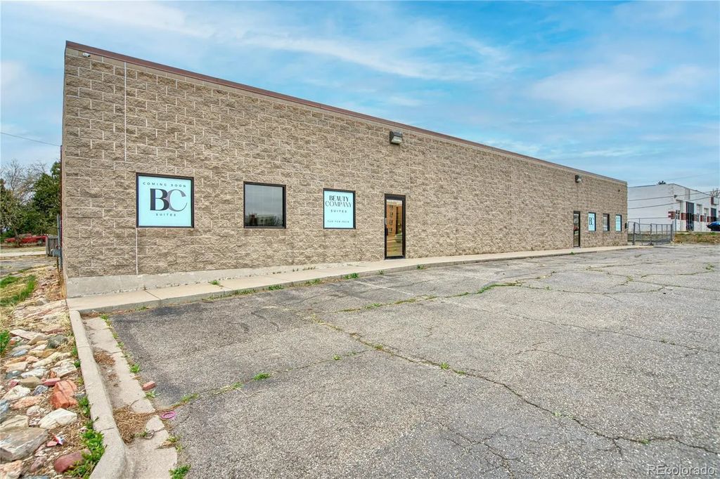 1400 W 70th Avenue, Denver