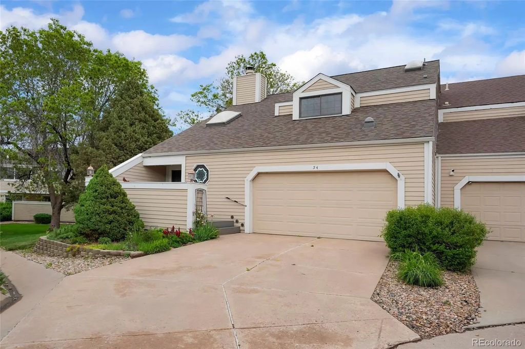 54 S Evanston Way, Aurora