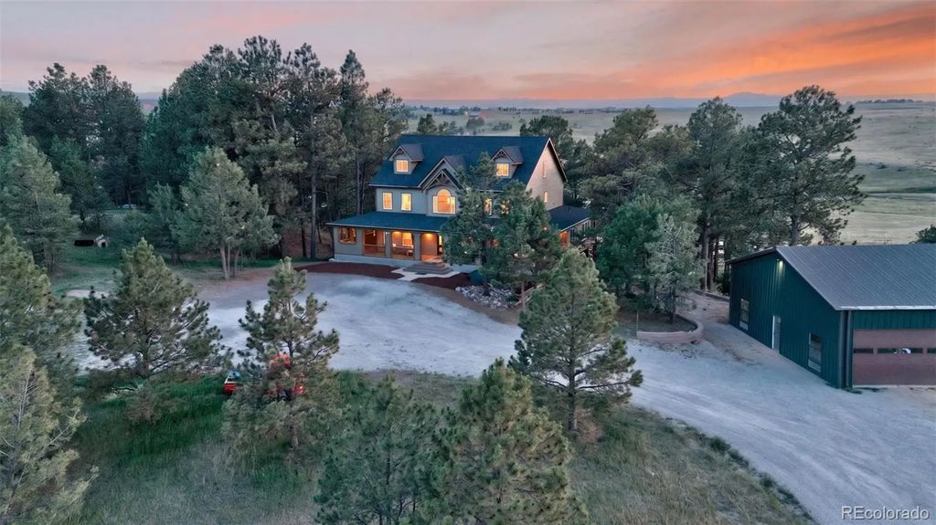 1516 Bluebird Trail, Elizabeth
