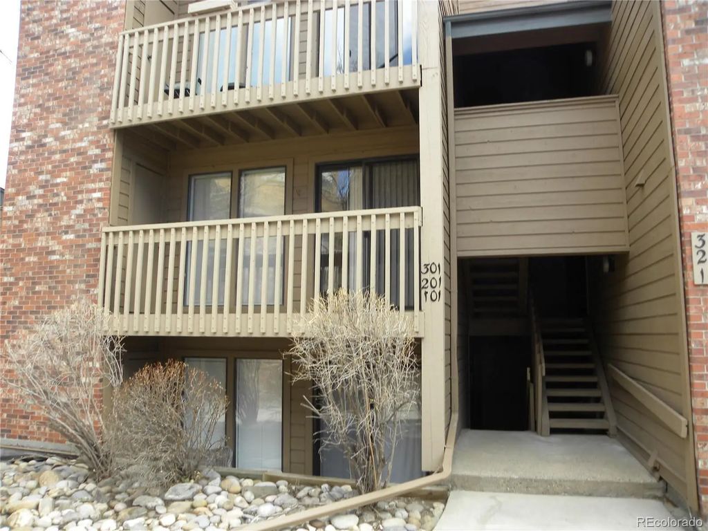 12364 W Nevada Place 201, Lakewood