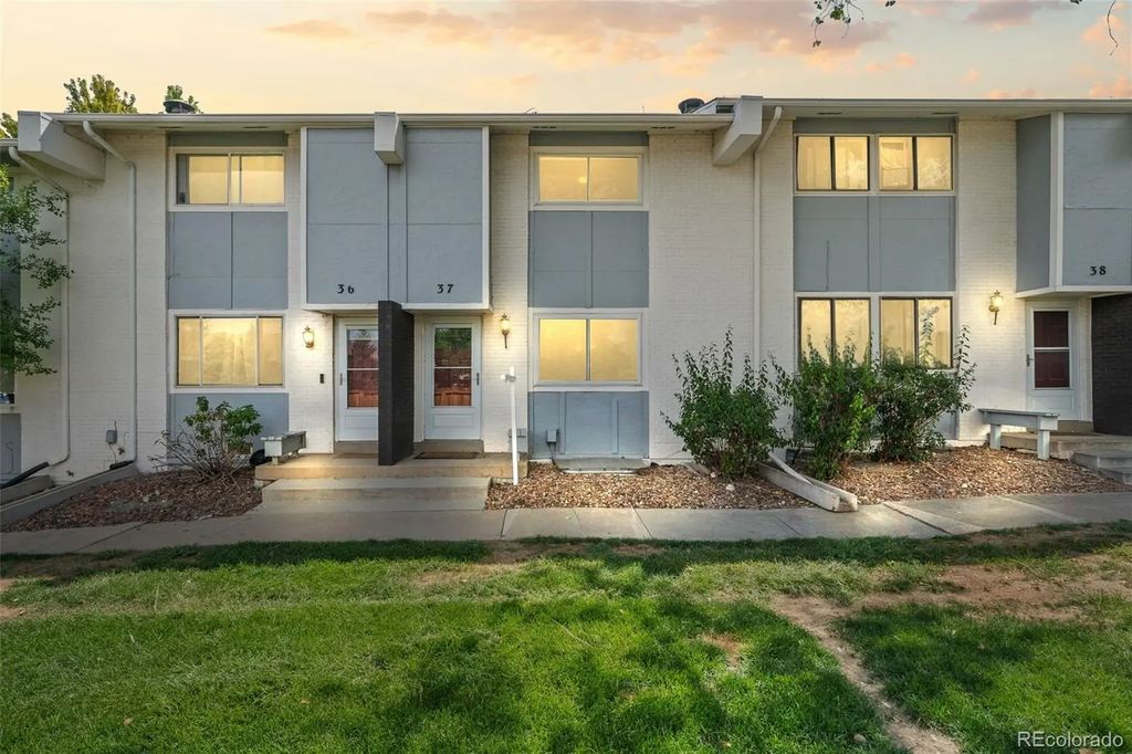 37 Evergreen Street, Broomfield