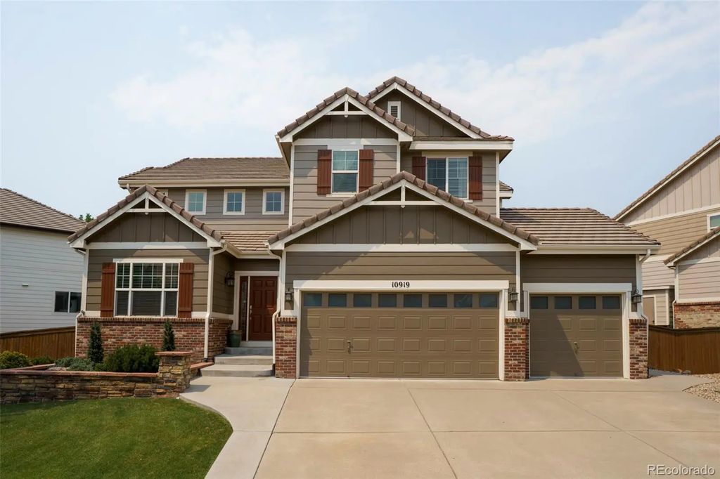 10919 Bellbrook Circle, Littleton