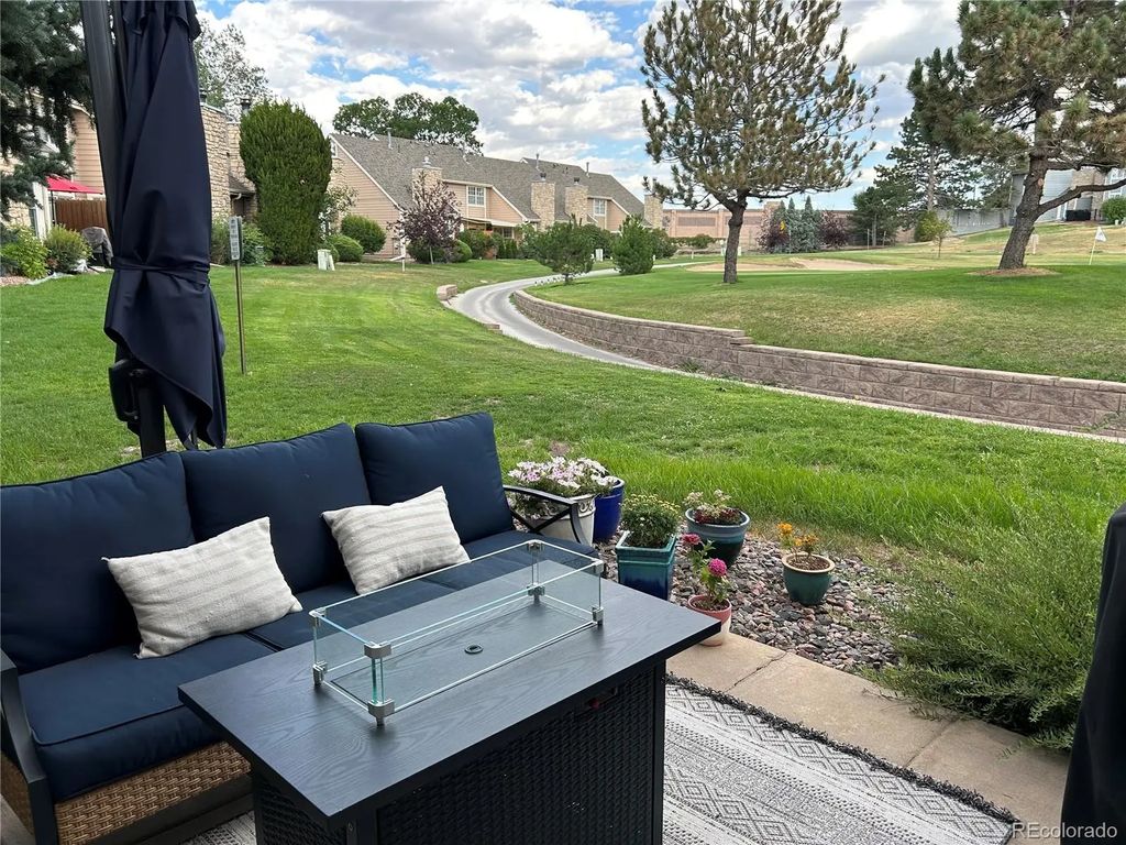 1955 S Xanadu Way, Aurora