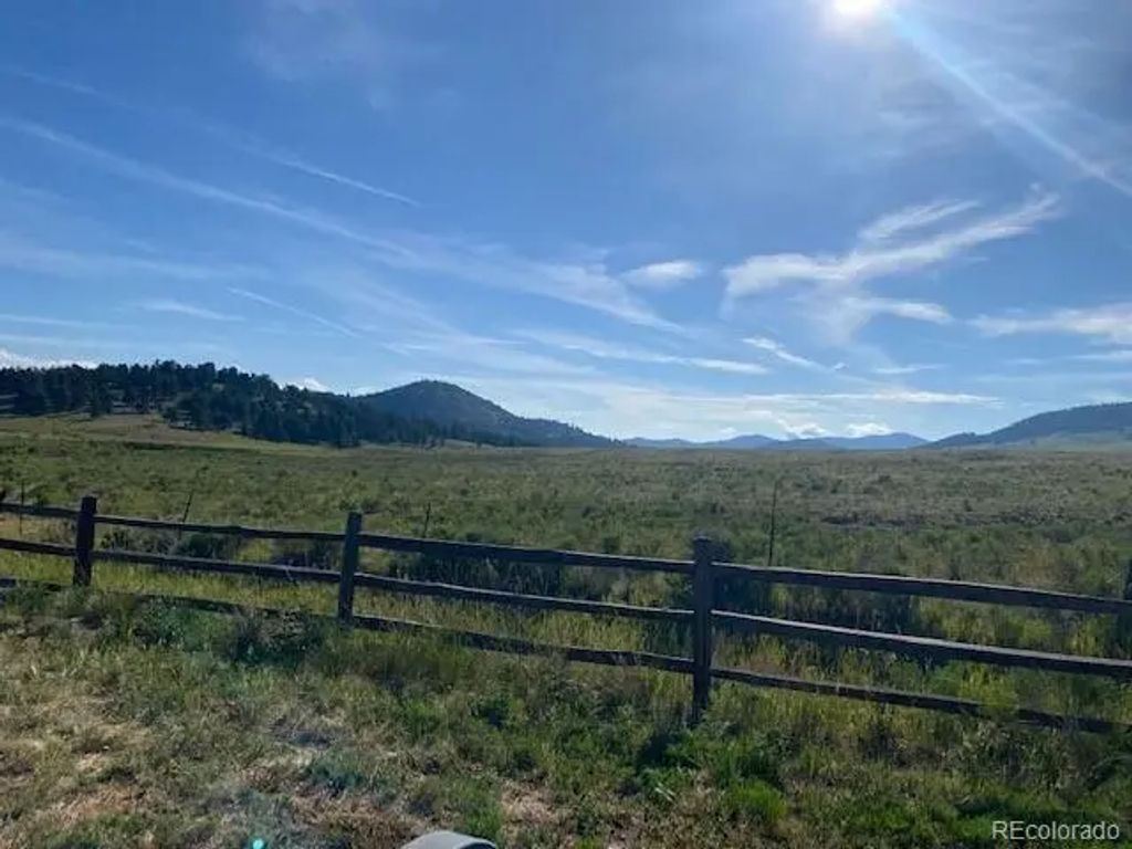 Eagles Gate Road, Westcliffe