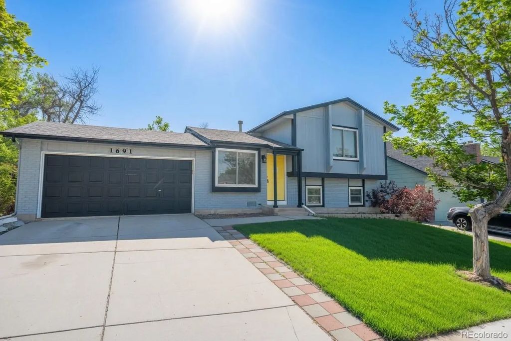 1691 S Cathay Street, Aurora