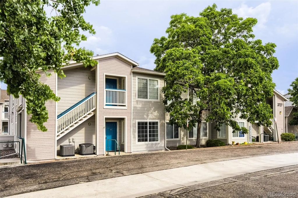 3727 Cactus Creek Court 104, Highlands Ranch