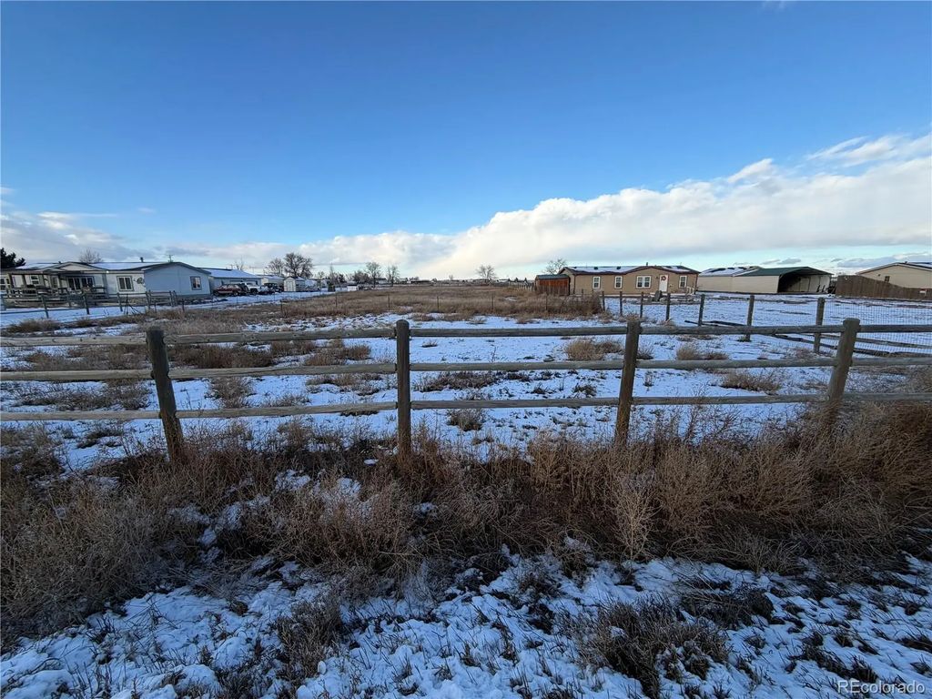 16087 County Road 90, Pierce