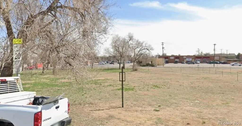 6322 Ivanhoe Street, Commerce City