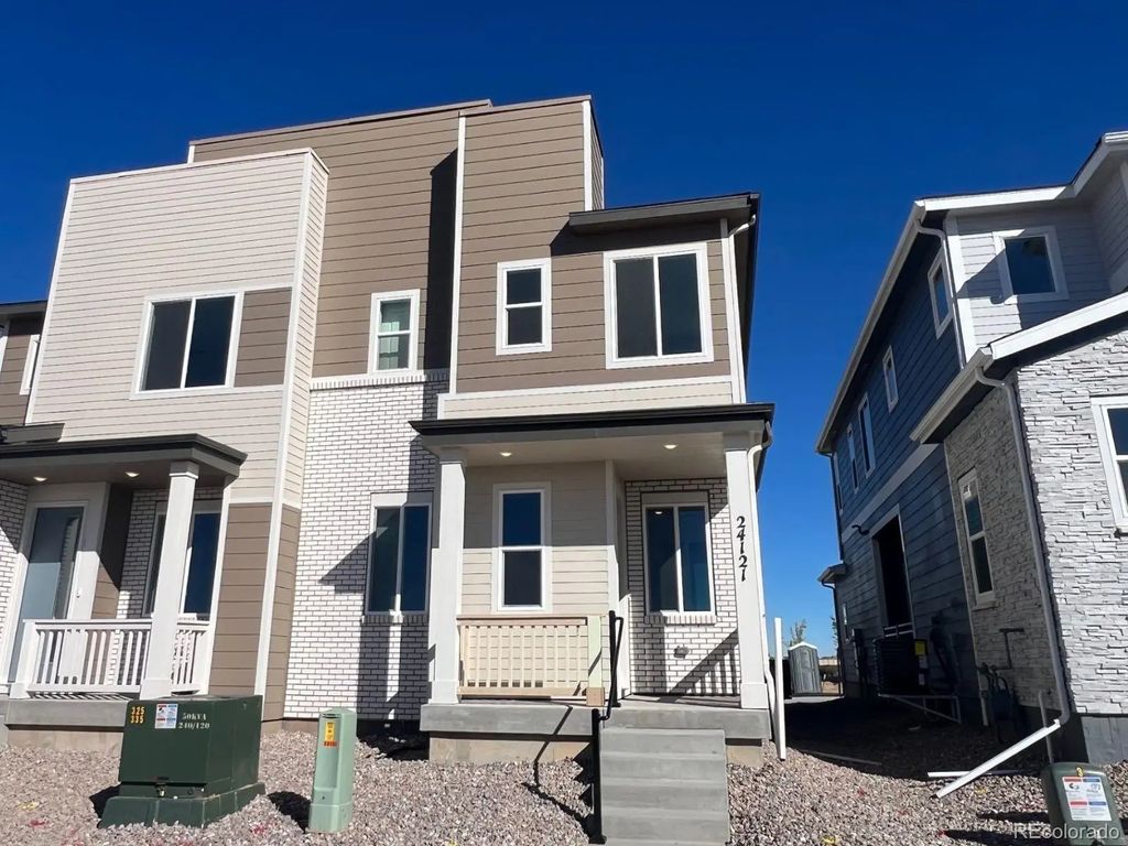 24121 E 30th Place, Aurora