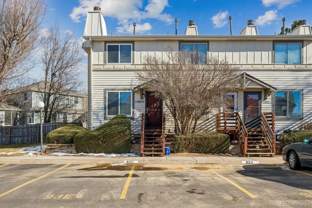17693 E Loyola Drive E, Aurora