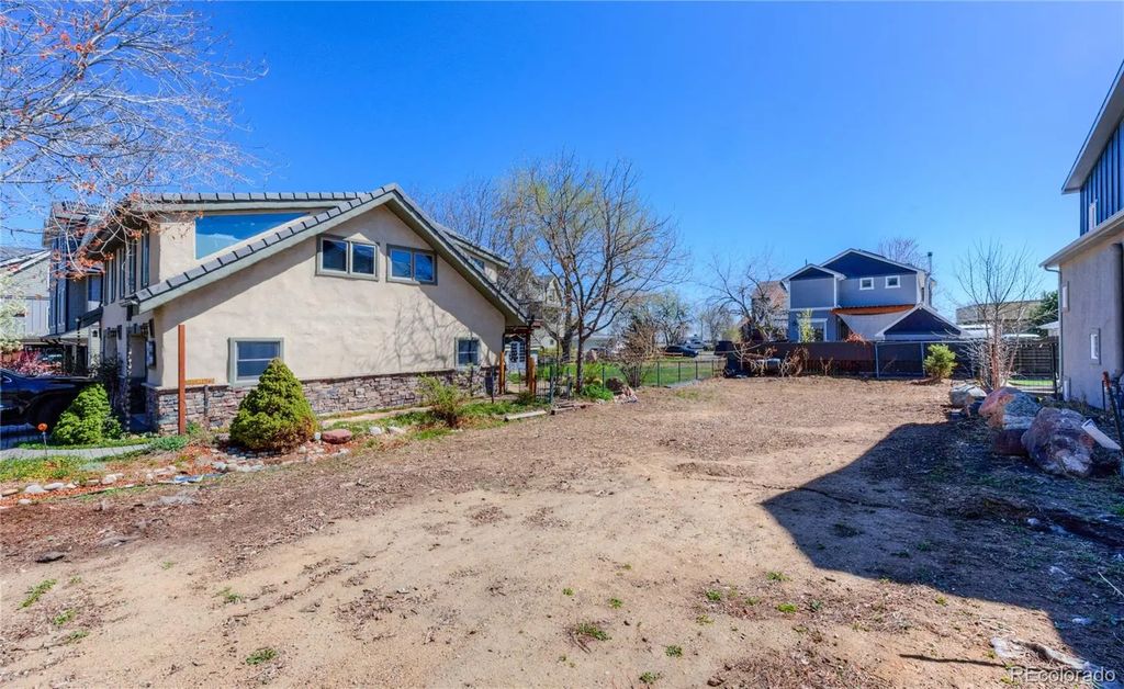 549 Parbois Lane, Louisville