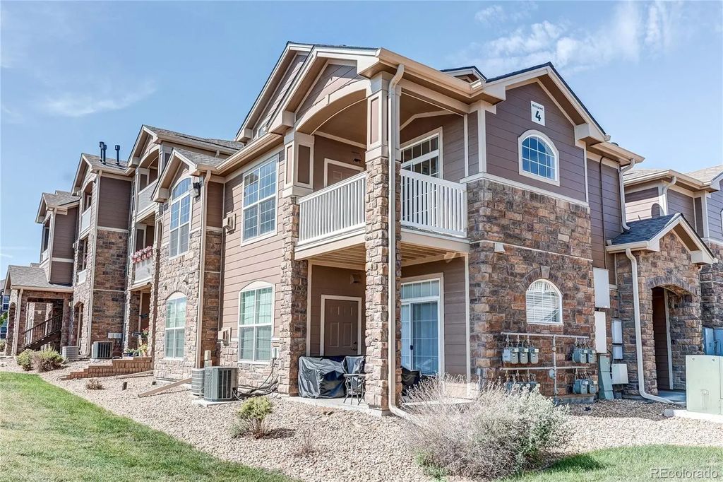 7440 S Blackhawk Street 4-208, Englewood