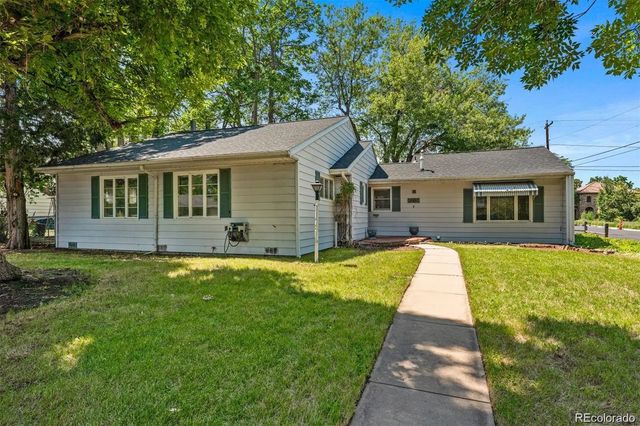 3201 S Bellaire Street, Denver