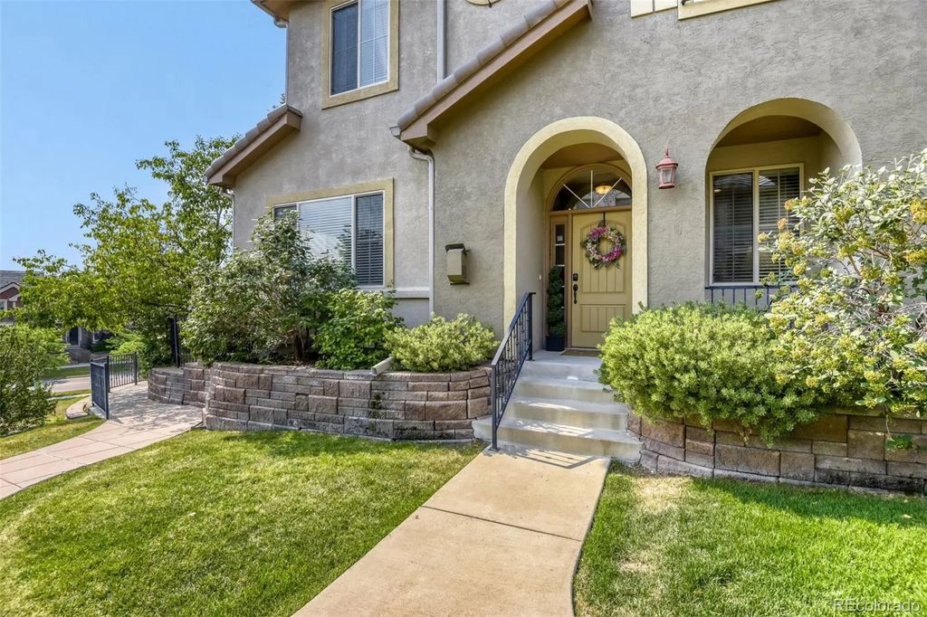 10122 Bluffmont Lane, Lone Tree