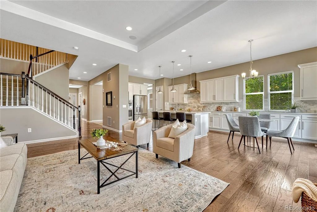681 Dry Creek Circle, Littleton