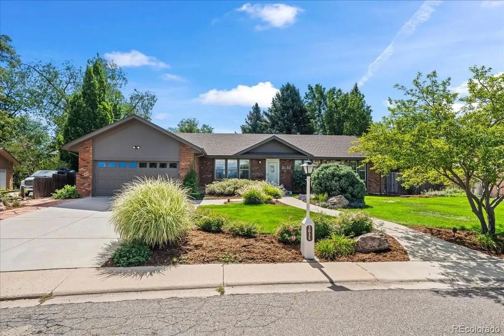 3035 Lakeshore Drive, Longmont