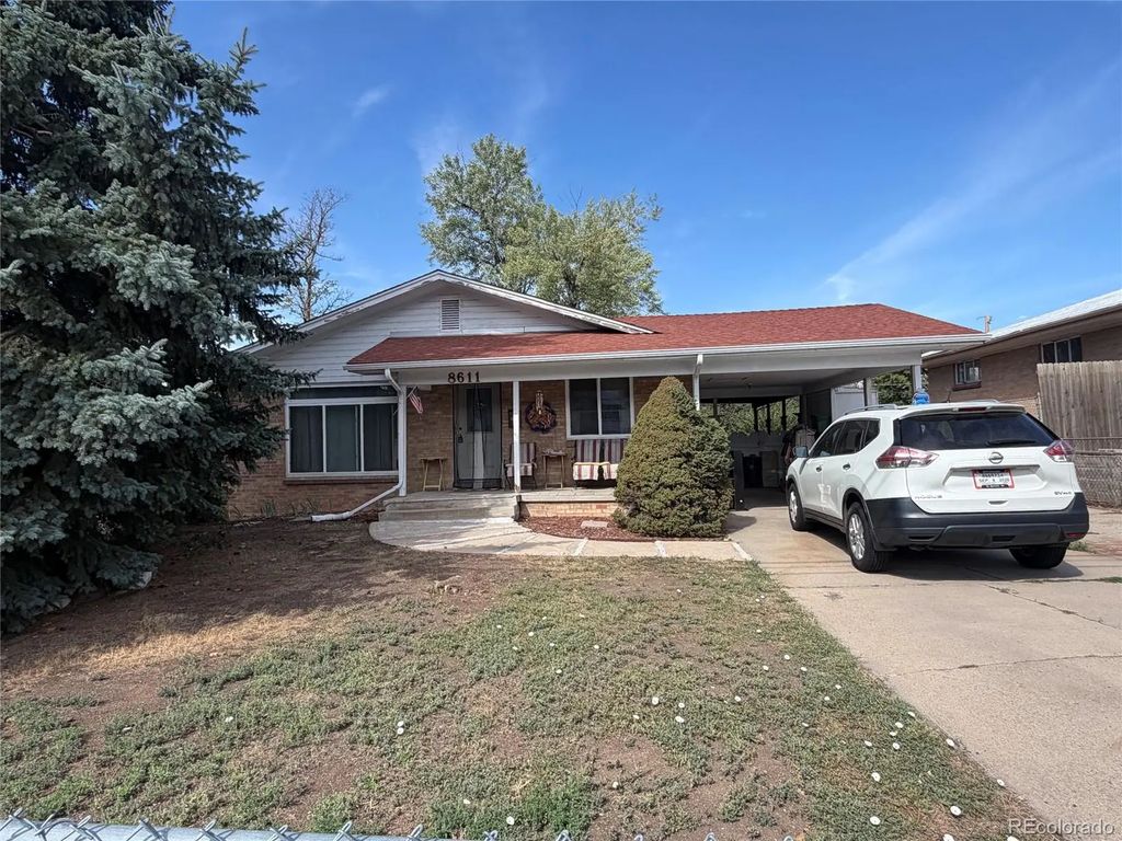 8611 Lowell Boulevard, Westminster