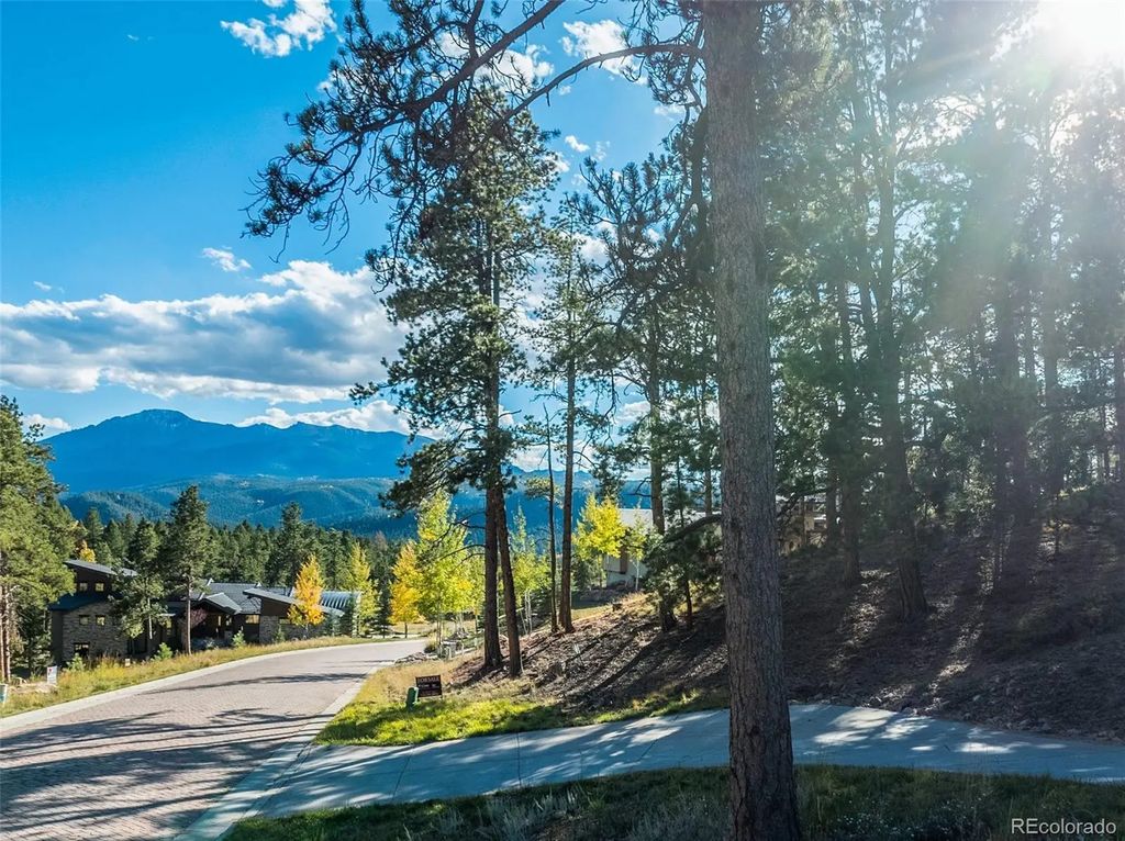270 Thunder Ridge Drive, Woodland Park