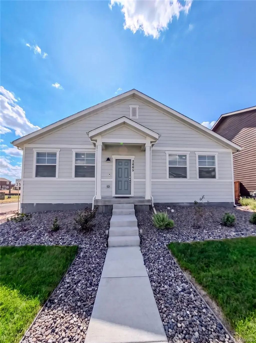 2865 Oxley Street, Strasburg