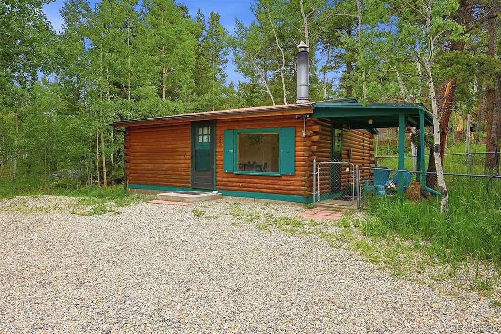 464 Long Trail Road, Black Hawk