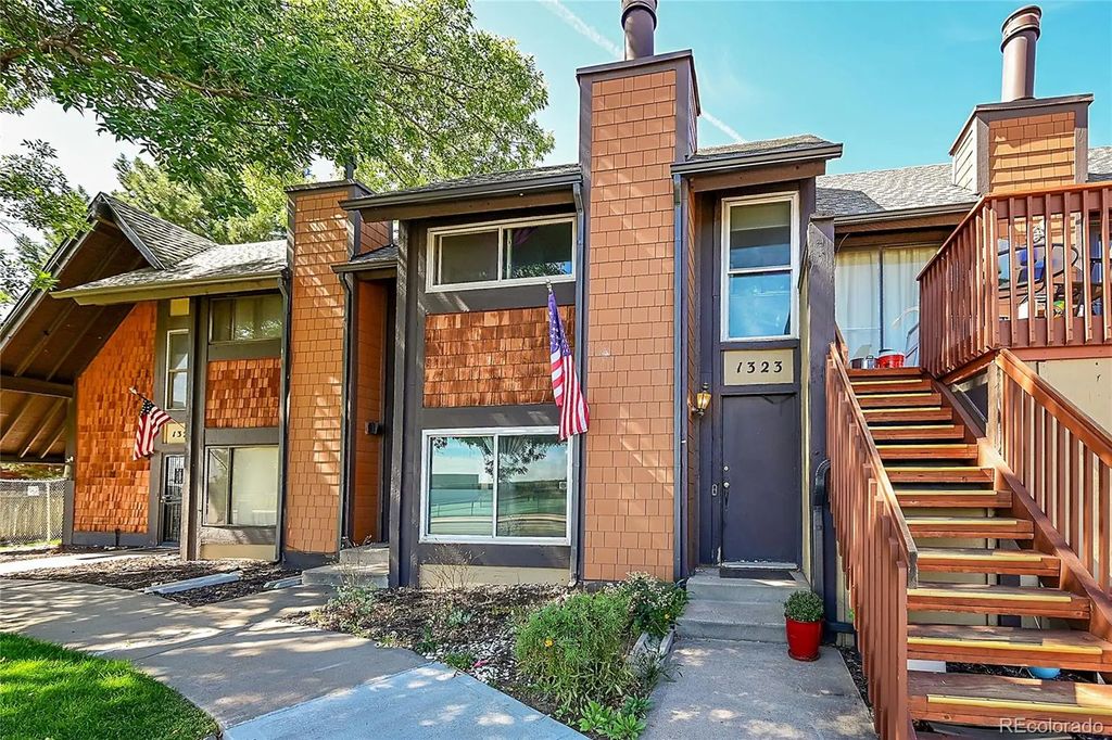 1323 S Sable Boulevard, Aurora