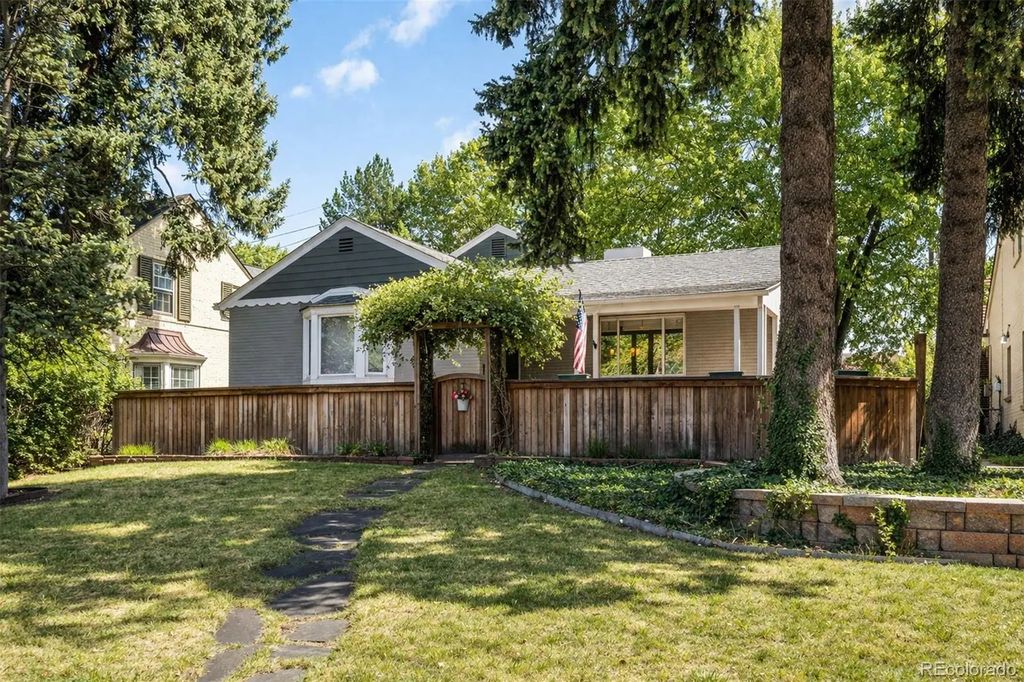 1130 N Monaco Parkway, Denver