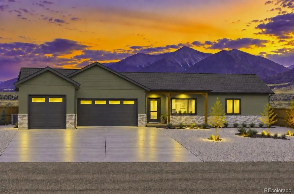 15635 Paintbrush Street, Buena Vista
