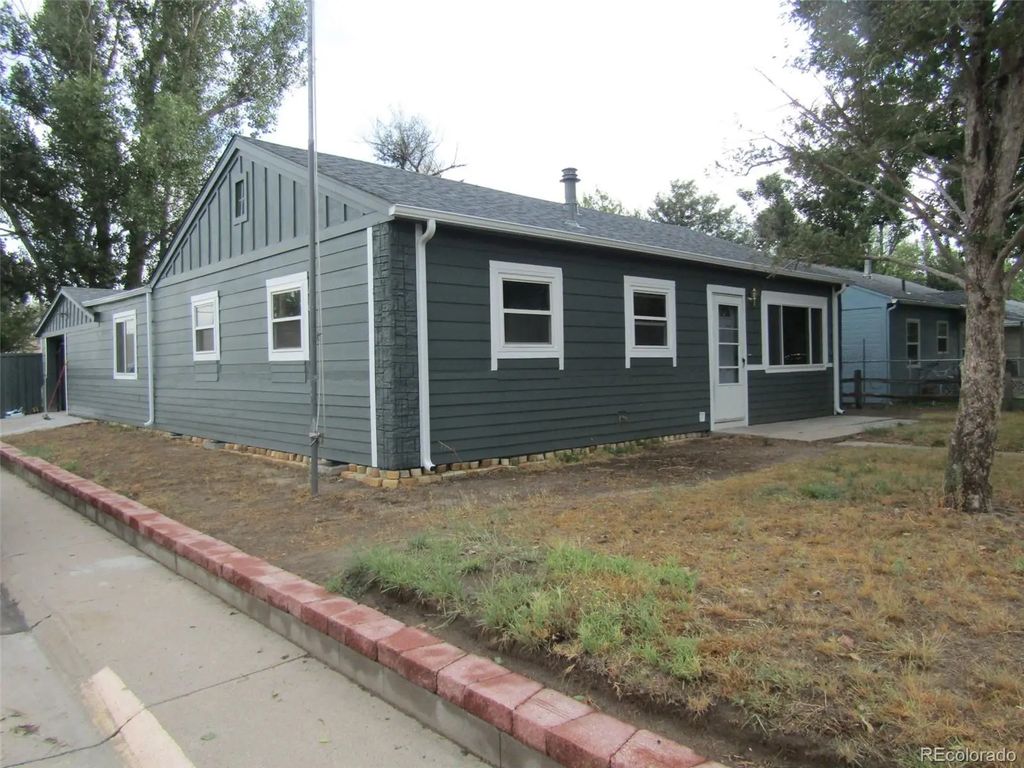1123 Eaton Street, Brush