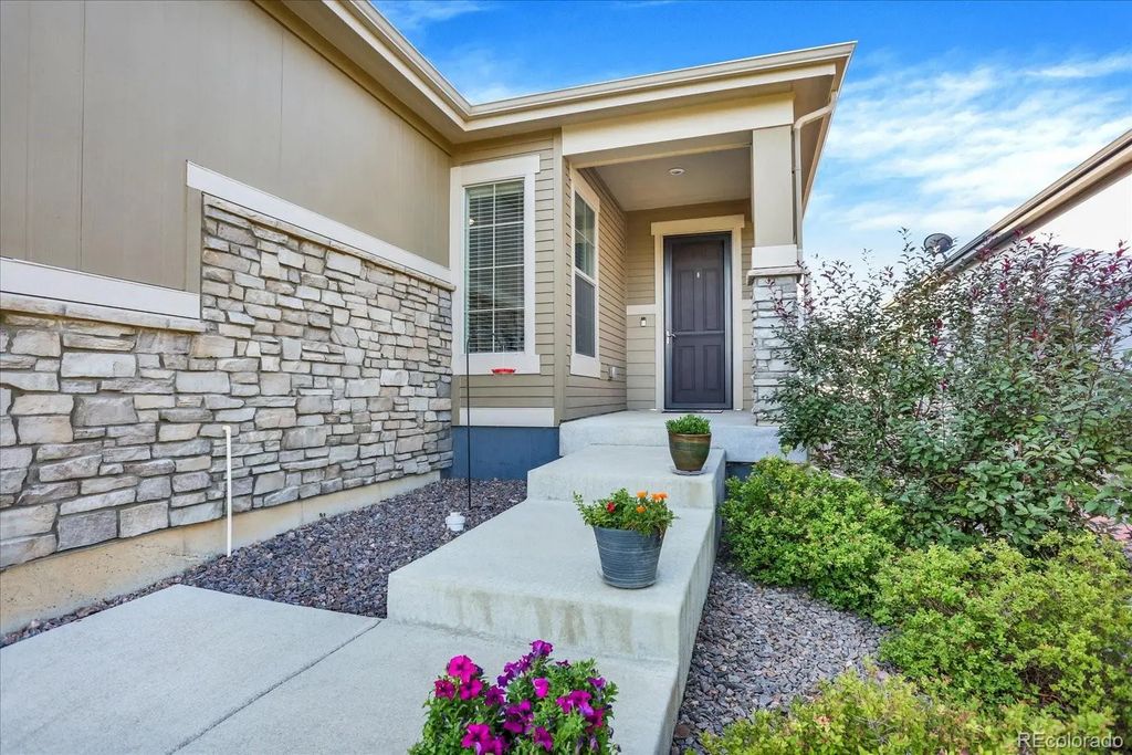 7810 Plateau Creek Lane, Littleton