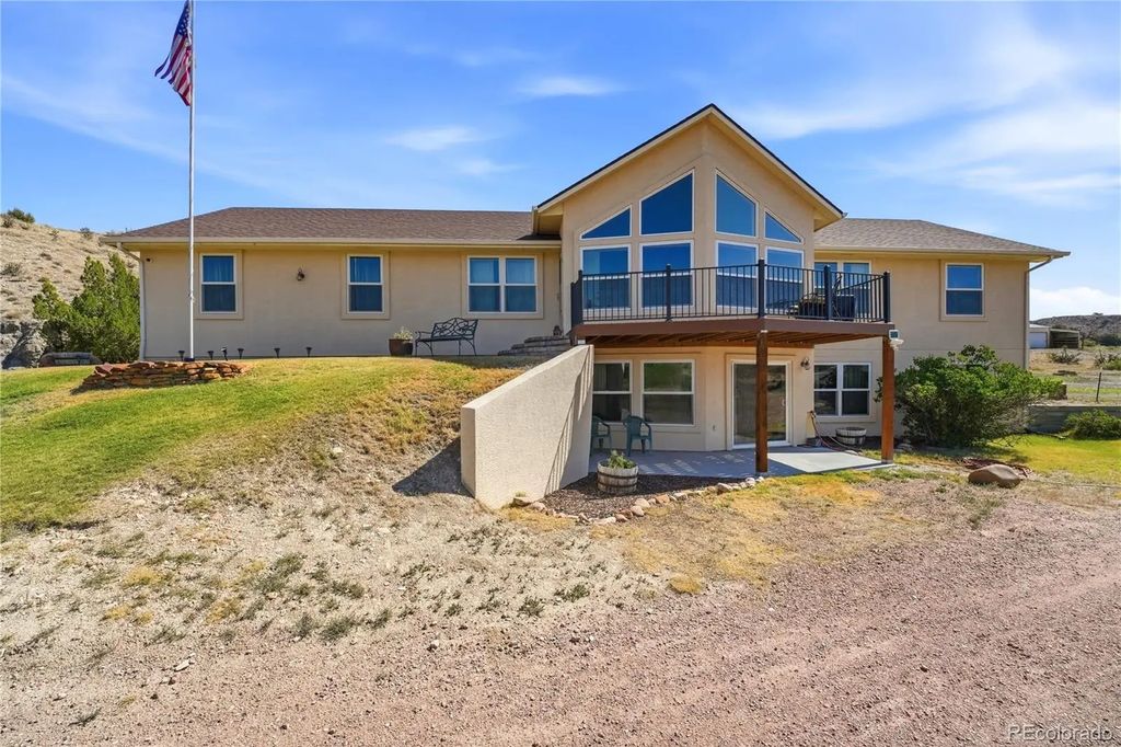 570 Valley Drive, Penrose