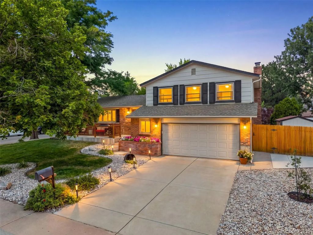 1514 S Fraser Way, Aurora