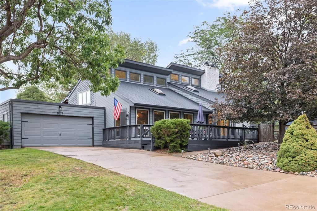 8277 Carriage Lane, Parker
