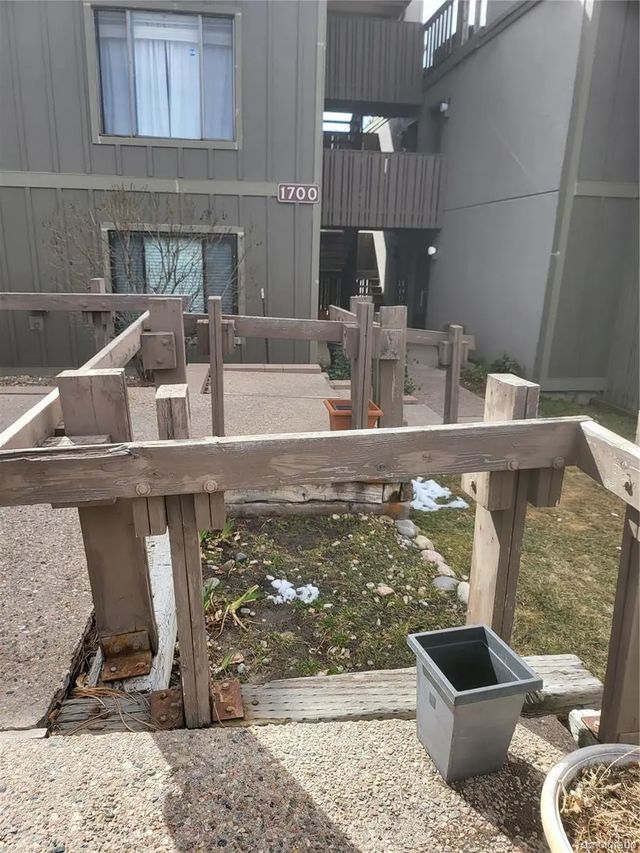 2525 S Dayton Way 1705, Denver