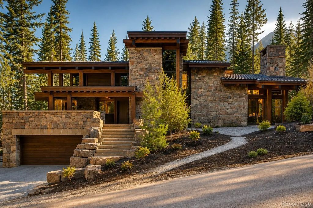 7983 Raphael Lane, Littleton