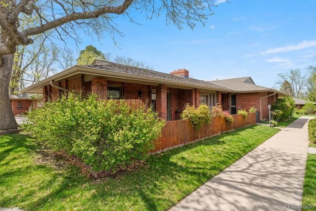 3423 S Race Street, Englewood