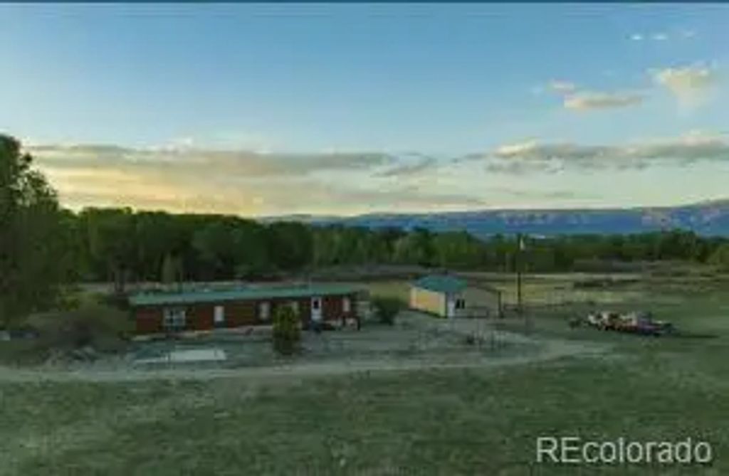 640 County Rd 571, Gardner