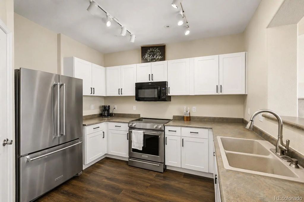 12711 Colorado Boulevard 914, Thornton