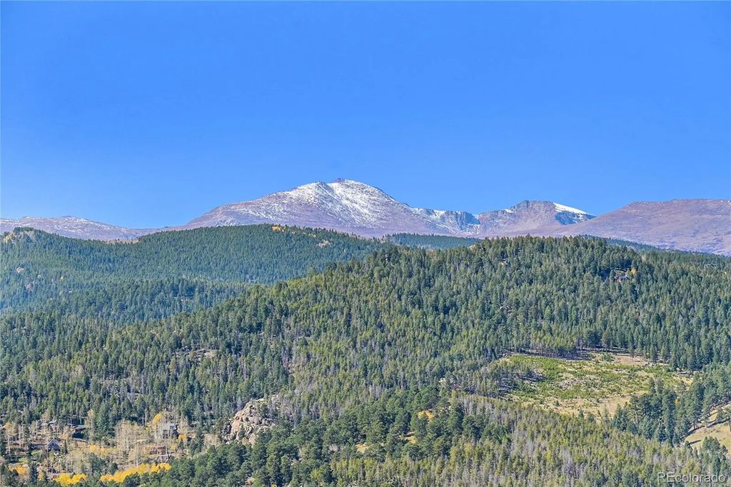 Granite Crag Circle, Evergreen