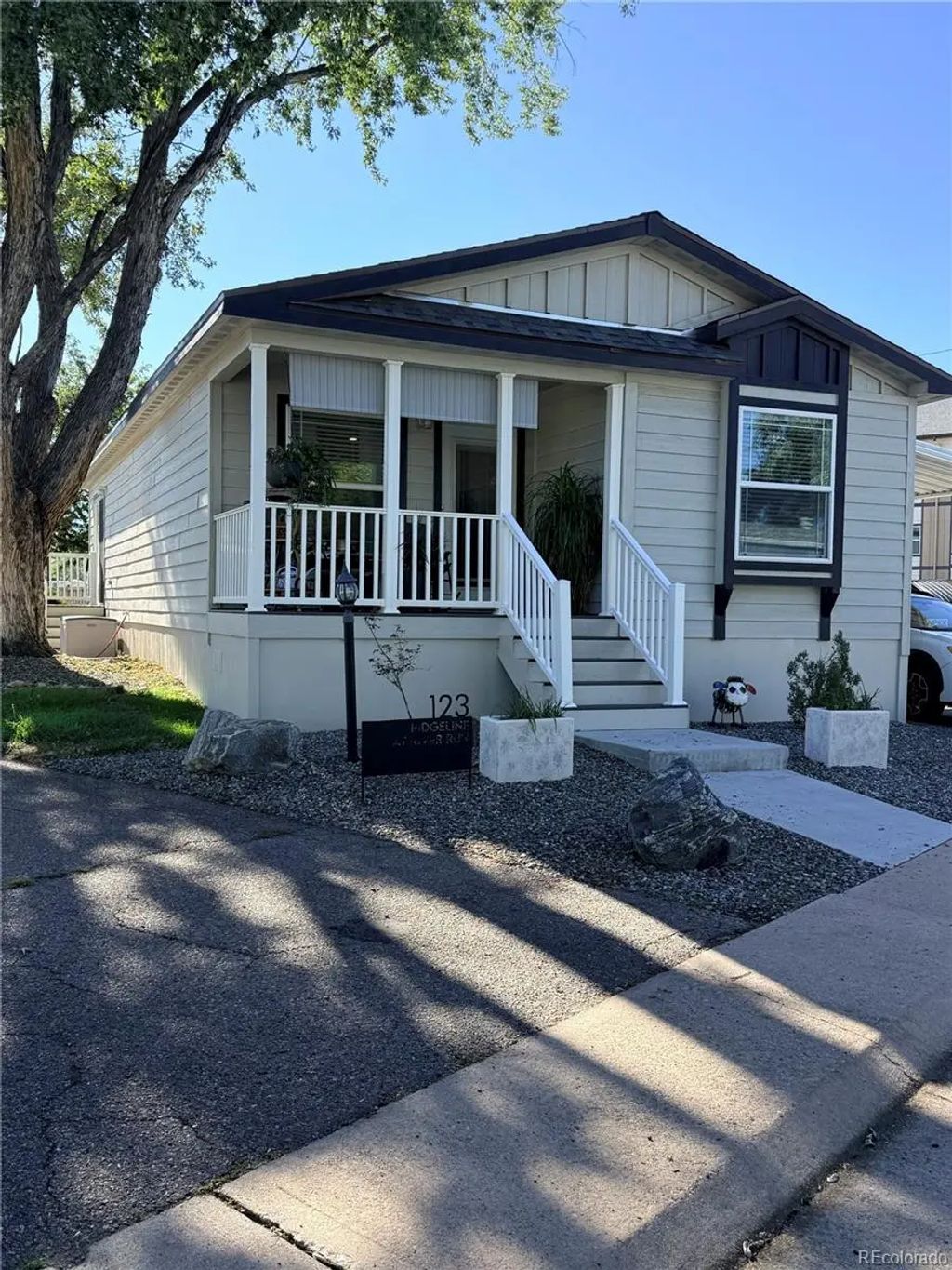 3650 S Federal Blvd, Englewood