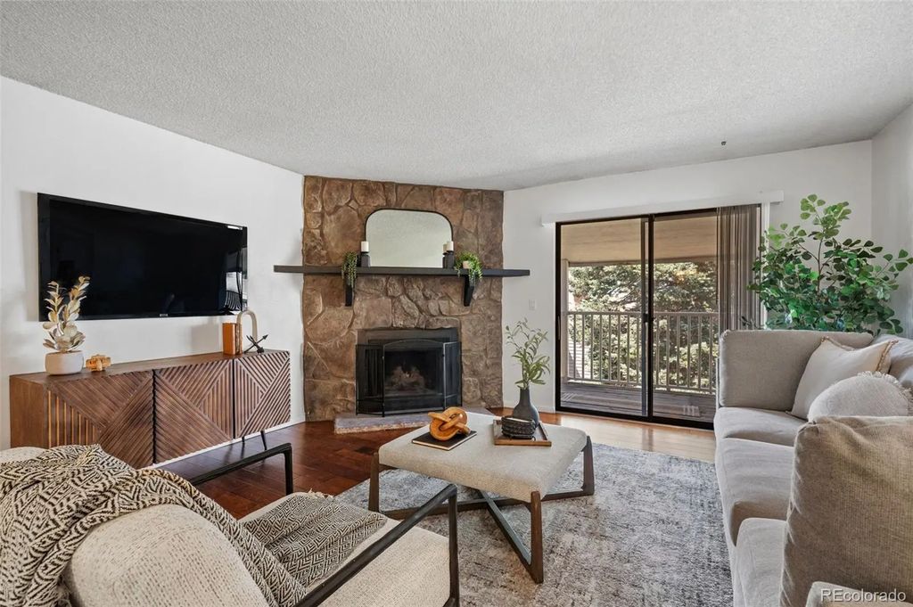 943 S Zeno Way 207, Aurora