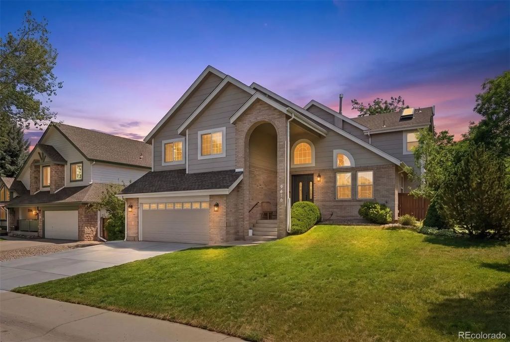 9676 Promenade Place, Highlands Ranch