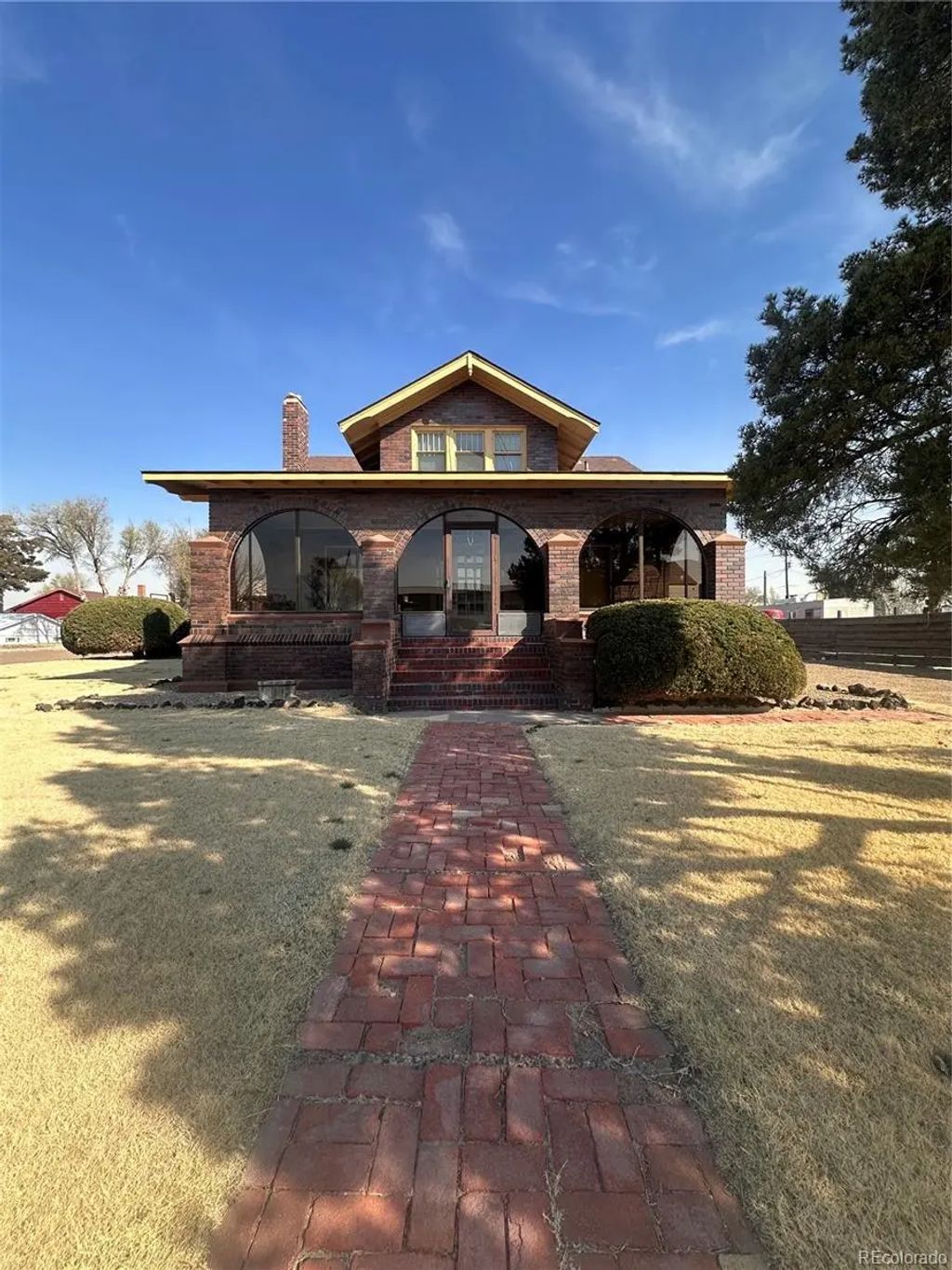 204 W Ash Street, Walsh