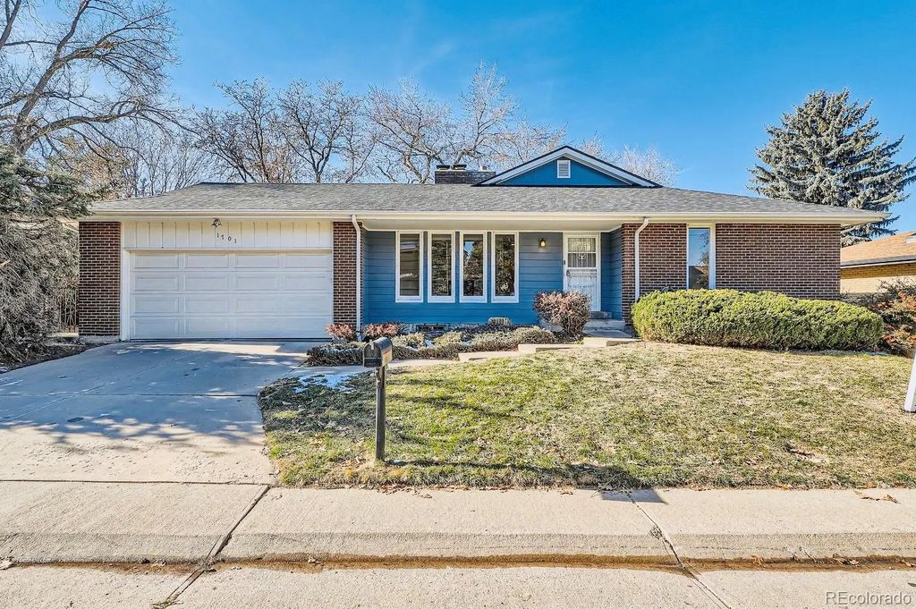 1701 S Newport Way, Denver