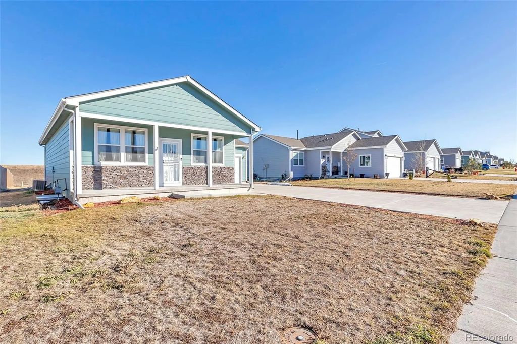 436 S 3rd Avenue, Deer Trail
