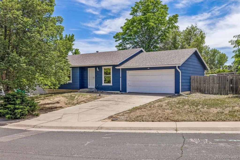2003 S Idalia Street, Aurora