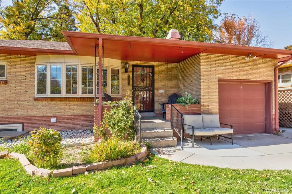 3171 S Williams Street, Englewood
