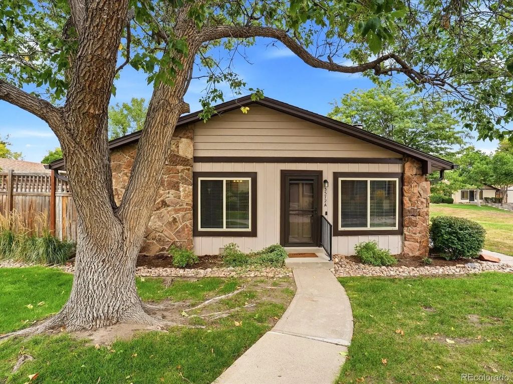 3572 S Kittredge Street A, Aurora